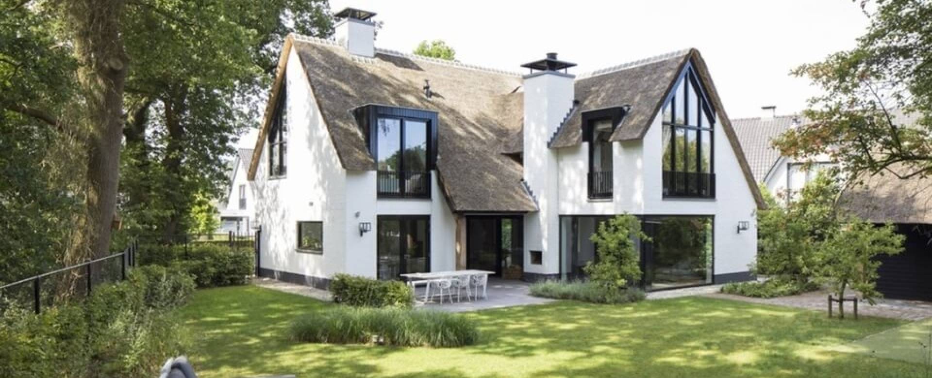  Wat is het verschil tussen een architect en een aannemer? 